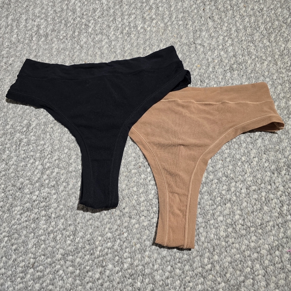 SKIMS NWT summer Mesh Thong Lot